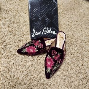 Sam Edelman Velvet size 9 mules with floral embellishments